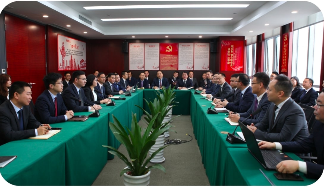 智豪律师团队集体讨论案件